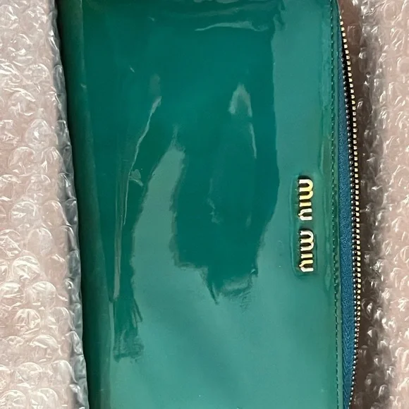 Miu Miu long wallet zipper green ribbon NWOT - Picture 16 of 16